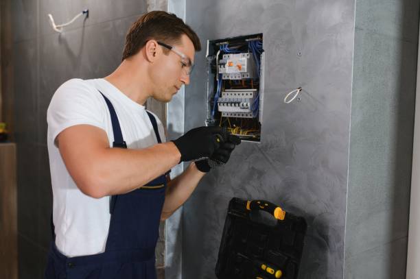 Best Licensed Electrician  in Darien Downtown, CT